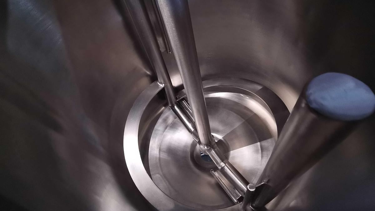 Helical Ribbon Scraper Blade Mixer with 75 psi Steam Jacket